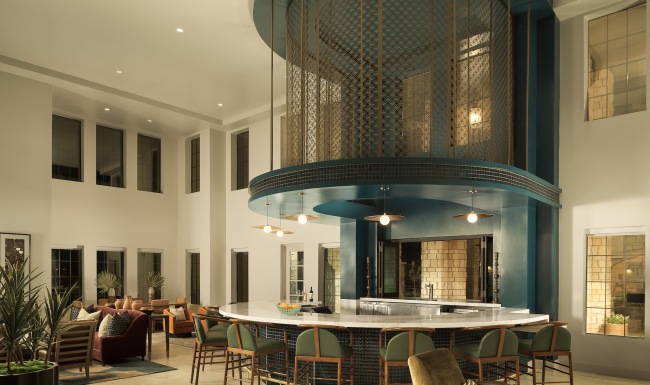 Community bar area at The Alyssa Tempe, Phoenix apartments. Community bar area at The Alyssa Tempe, Phoenix apartments.